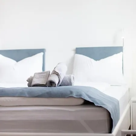 Bright&cozy Flat+balcony Near Airport Free Parking * סראייבו