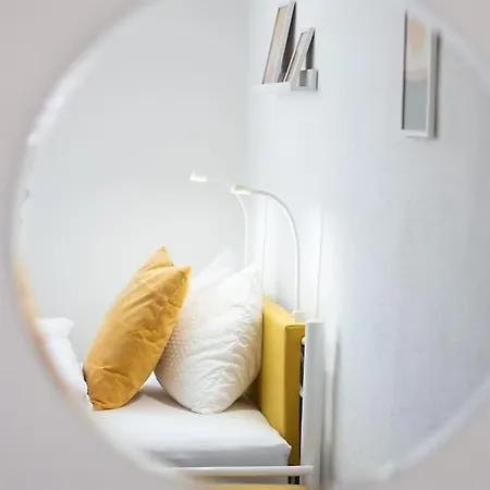 Bright&cozy Flat+balcony Near Airport Free Parking * سراييفو