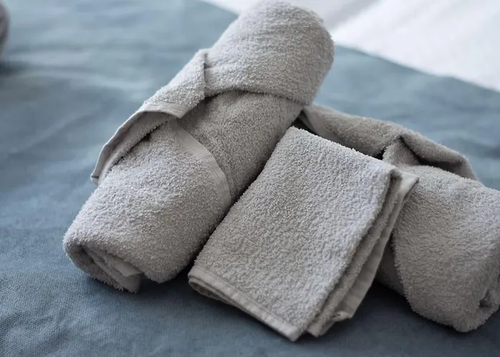 Bright&cozy Flat+balcony Near Airport Free Parking